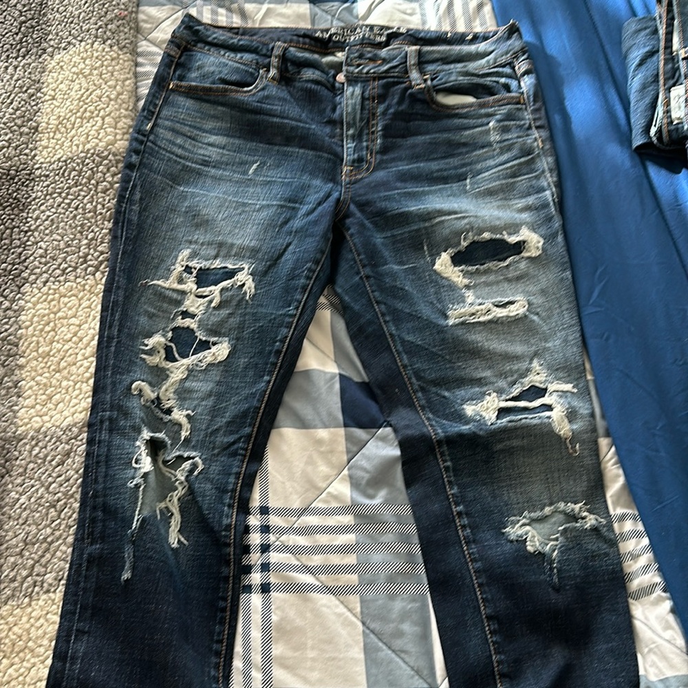 American eagle super stretch jeans with distress